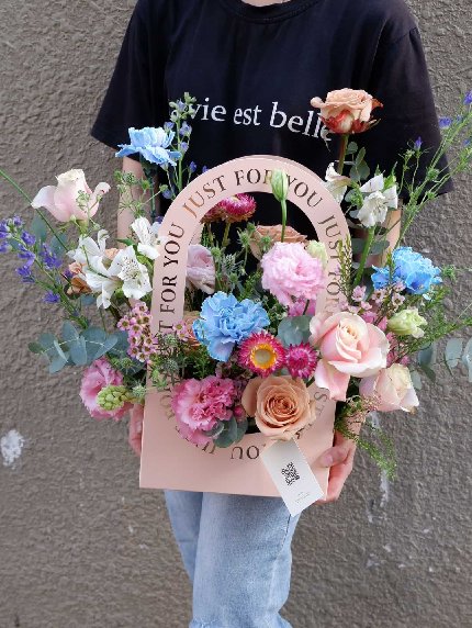 Dancing Floral