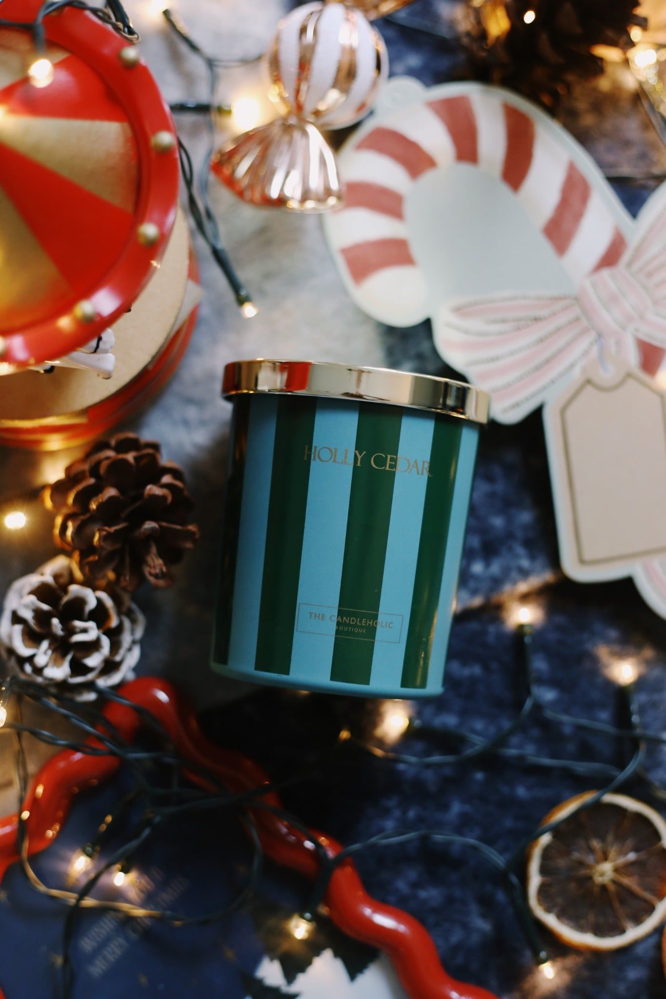 Nến Candleholic Holly Cedar